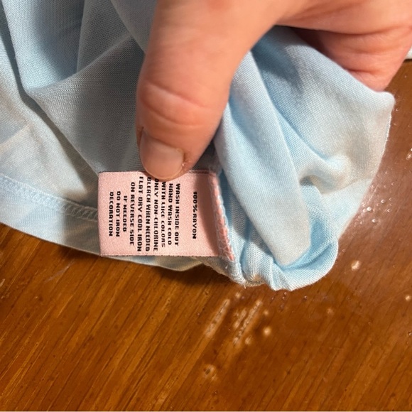 Juicy Couture NWT Light Blue Graphic Short Sleeve T-Shirt Size Large Y2K Casual - Picture 6 of 8